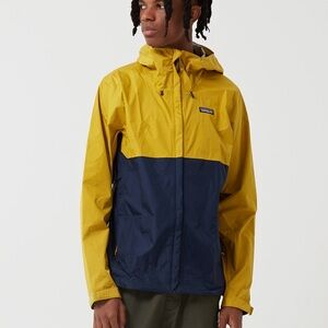 Men’s M - Patagonia Rain Jacket